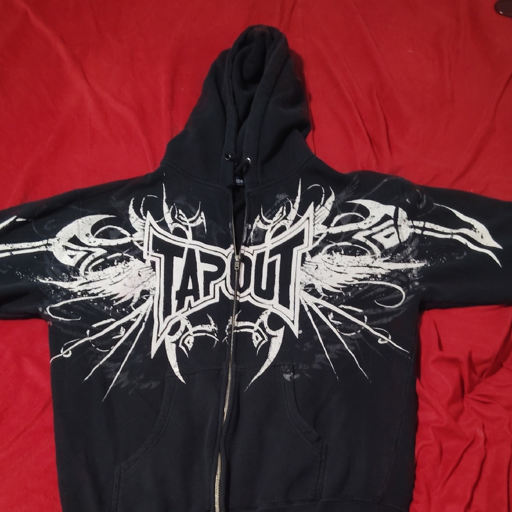Tapout Black and White Graphic Zip Up Sweater